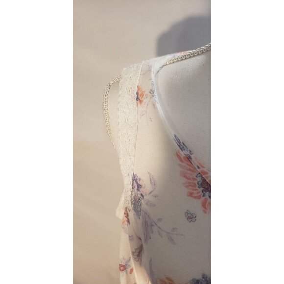 Mudd White Cold Shoulder Flowered T-Shirt - Picture 7 of 10
